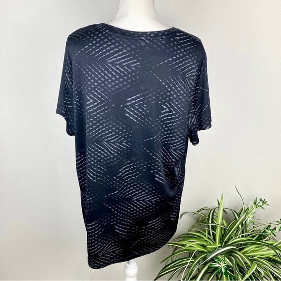 Be Inspired, Plus Size 2X Workout Activewear Top Black & Gray Scoop Neck EUC - Picture 6 of 7